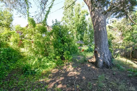 Exterior - 621 La Cadena St, Vallejo, CA 94590 photo 5 of 17