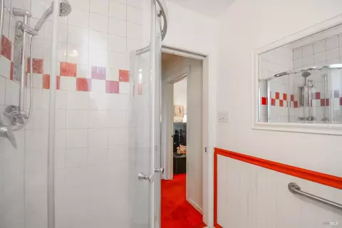 Bath - 621 La Cadena St, Vallejo, CA 94590 photo 2 of 5