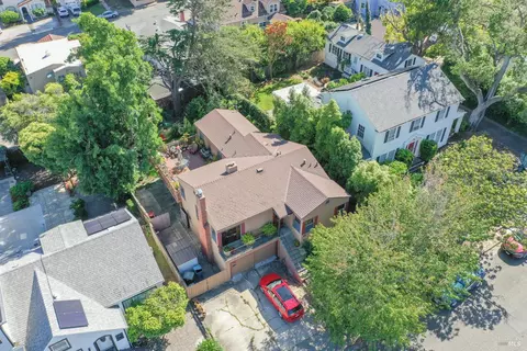 View/Area - 621 La Cadena St, Vallejo, CA 94590 photo 2 of 7