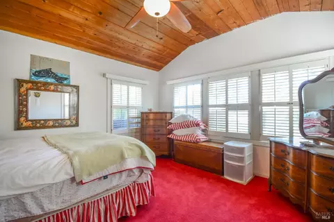 Bedroom - 621 La Cadena St, Vallejo, CA 94590 photo 2 of 7