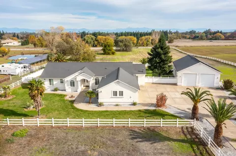 7605 Churn Creek Rd, Redding, CA 96002