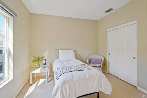 Bedroom - 40 Moon Shadow Dr, Milpitas, CA 95035 photo 6 of 9