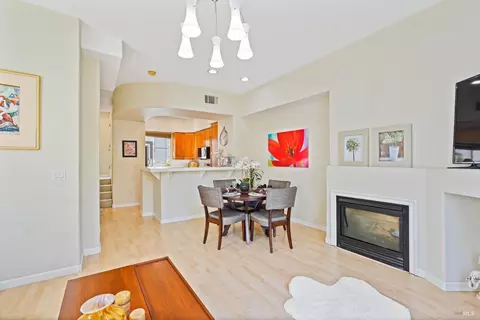 Dining - 40 Moon Shadow Dr, Milpitas, CA 95035 photo 5 of 5