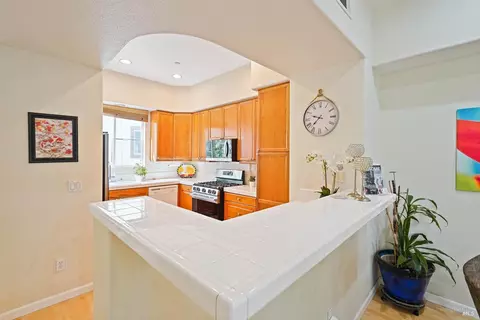 Kitchen - 40 Moon Shadow Dr, Milpitas, CA 95035 photo 1 of 7