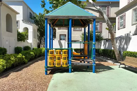 Exterior - 40 Moon Shadow Dr, Milpitas, CA 95035 photo 8 of 10