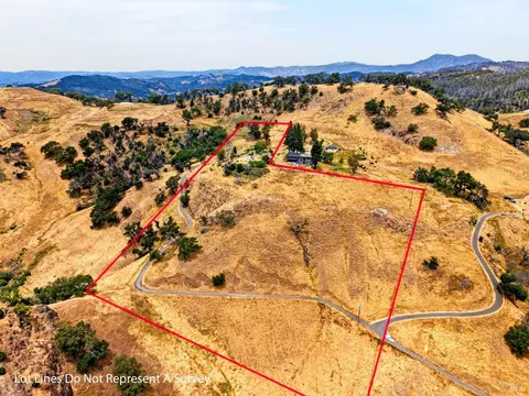 1483 Los Alamos Rd, Santa Rosa, CA 95409