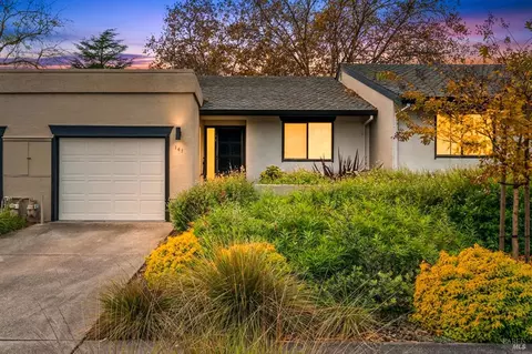 141 Vineyard Cir, Yountville, CA 94599