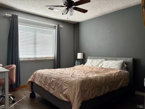 Bedroom - 148 Daffodil Cir, Vallejo, CA 94591 photo 2 of 2