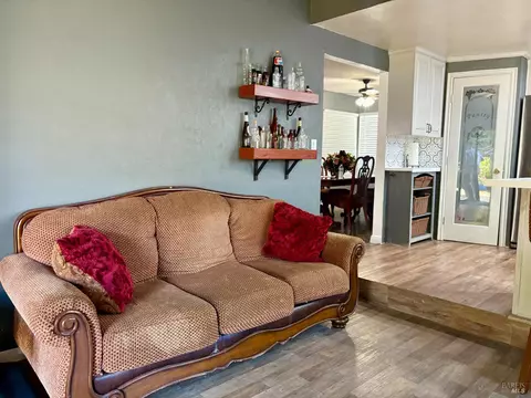 Living - 148 Daffodil Cir, Vallejo, CA 94591 photo 2 of 2