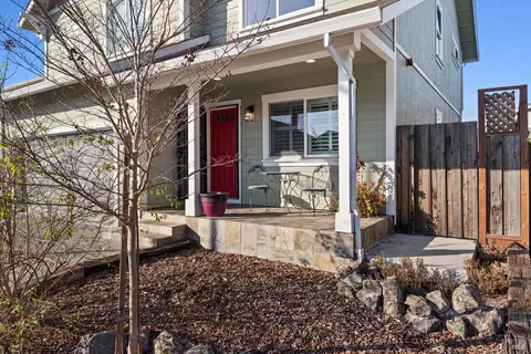 1647 Kerry Ln, Santa Rosa, CA 95403