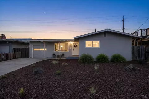 1417 E Madison St, Petaluma, CA 94954