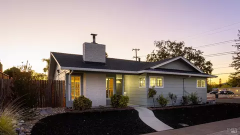 235 Grove Ave, Santa Rosa, CA 95409