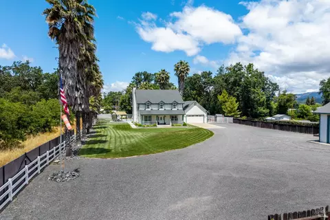 Exterior - 160 Gobalet Ln, Ukiah, CA 95482 photo 1 of 25