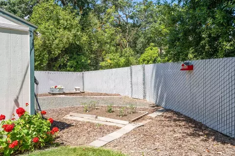 Exterior - 160 Gobalet Ln, Ukiah, CA 95482 photo 10 of 25
