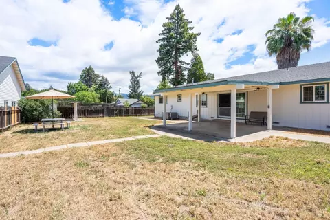 Exterior - 160 Gobalet Ln, Ukiah, CA 95482 photo 23 of 25
