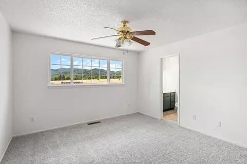 Bedroom - 160 Gobalet Ln, Ukiah, CA 95482 photo 11 of 11