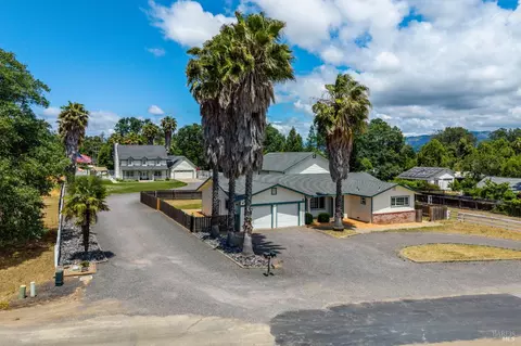 160 Gobalet Ln, Ukiah, CA 95482