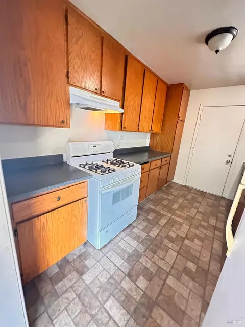 Kitchen - 141 Anderson St, Vallejo, CA 94589 photo 2 of 3
