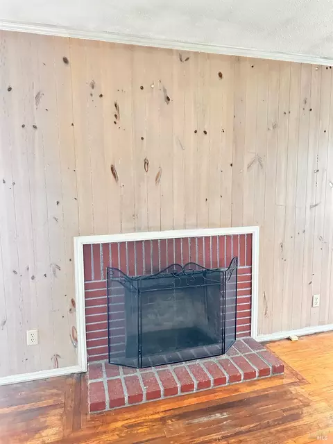 Living - 141 Anderson St, Vallejo, CA 94589 photo 3 of 5