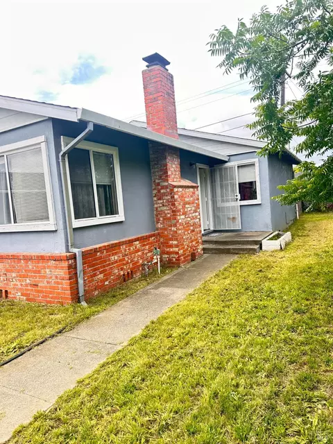 Exterior - 141 Anderson St, Vallejo, CA 94589 photo 2 of 6