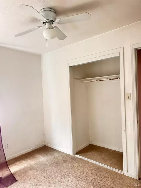 Bedroom - 141 Anderson St, Vallejo, CA 94589 photo 2 of 3