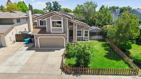 719 Greenhaven Dr, Vacaville, CA 95687