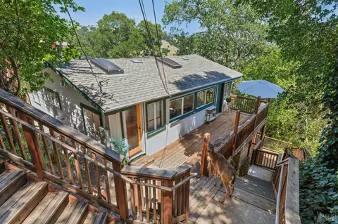 51 Berry Trl, Fairfax, CA 94930