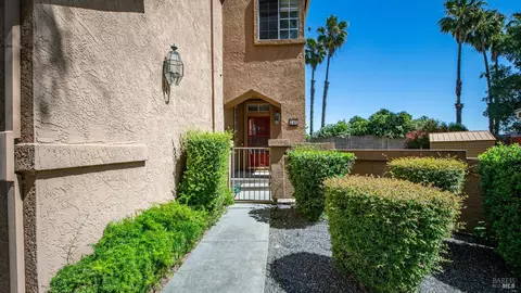 340 Stamper Cir, Suisun City, CA 94585