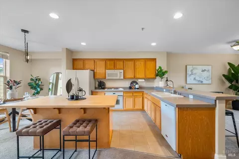 Kitchen - 19 Johnson St, Windsor, CA 95492 photo 3 of 4