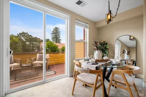 Dining - 19 Johnson St, Windsor, CA 95492 photo 4 of 6