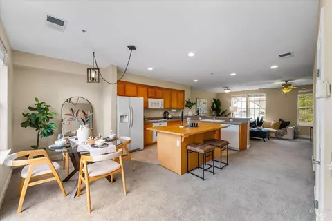 Dining - 19 Johnson St, Windsor, CA 95492 photo 1 of 6