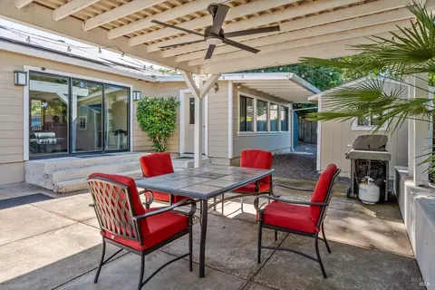 Exterior - 2260 Old River Rd, Ukiah, CA 95482 photo 8 of 10