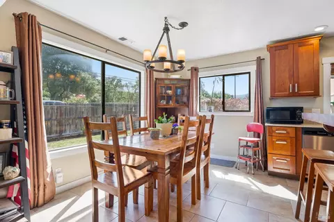 Dining - 2260 Old River Rd, Ukiah, CA 95482 photo 1 of 1