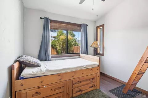 Bedroom - 2260 Old River Rd, Ukiah, CA 95482 photo 3 of 3