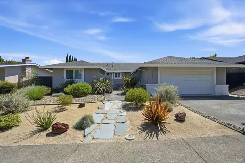 3571 Meadowbrook Dr, Napa, CA 94558