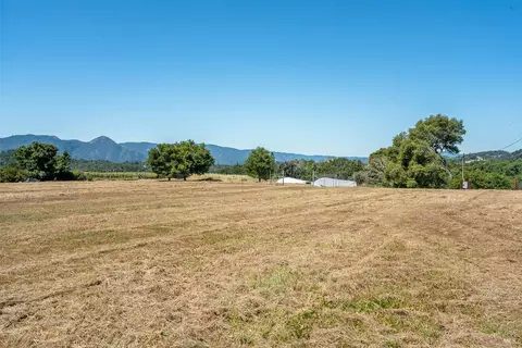 13000 Buckman Dr, Hopland, CA 95449