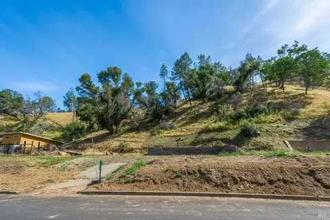 1030 Arroyo Grande Dr, Napa, CA 94558