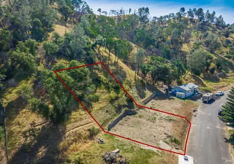 1030 Arroyo Grande Dr, Napa, CA 94558