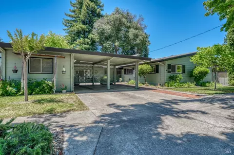 1138 Marwen Dr, Ukiah, CA 95482