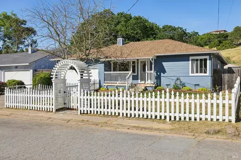 105 Corrillo Dr, San Rafael, CA 94903