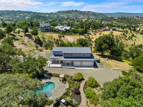 1616 Redwood Hill Rd, Santa Rosa, CA 95404
