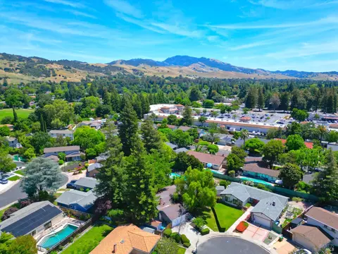 View/Area - 528 Fireside Ct, Walnut Creek, CA 94598 photo 3 of 5