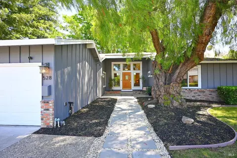 Exterior - 528 Fireside Ct, Walnut Creek, CA 94598 photo 2 of 26