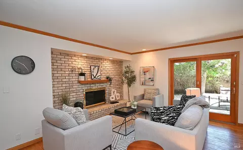 Living - 528 Fireside Ct, Walnut Creek, CA 94598 photo 2 of 3