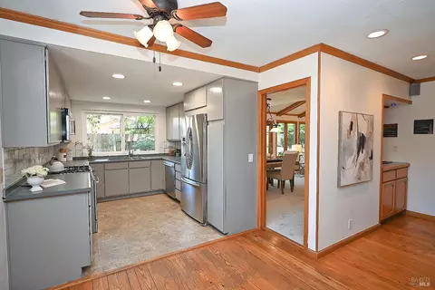 Kitchen - 528 Fireside Ct, Walnut Creek, CA 94598 photo 5 of 5