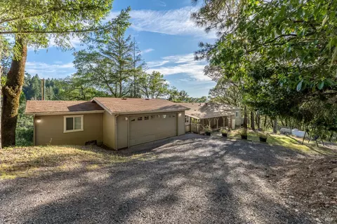 4425 Lakewood Dr, Willits, CA 95490