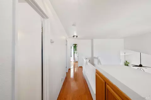 Entry Way - 181 Carnival Ct, Vallejo, CA 94589 photo 4 of 6