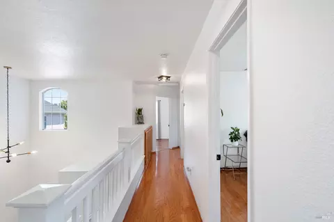 Entry Way - 181 Carnival Ct, Vallejo, CA 94589 photo 6 of 6
