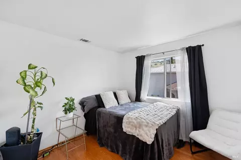 Bedroom - 181 Carnival Ct, Vallejo, CA 94589 photo 3 of 7