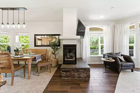 Dining - 10041 Starr Rd, Windsor, CA 95492 photo 1 of 4